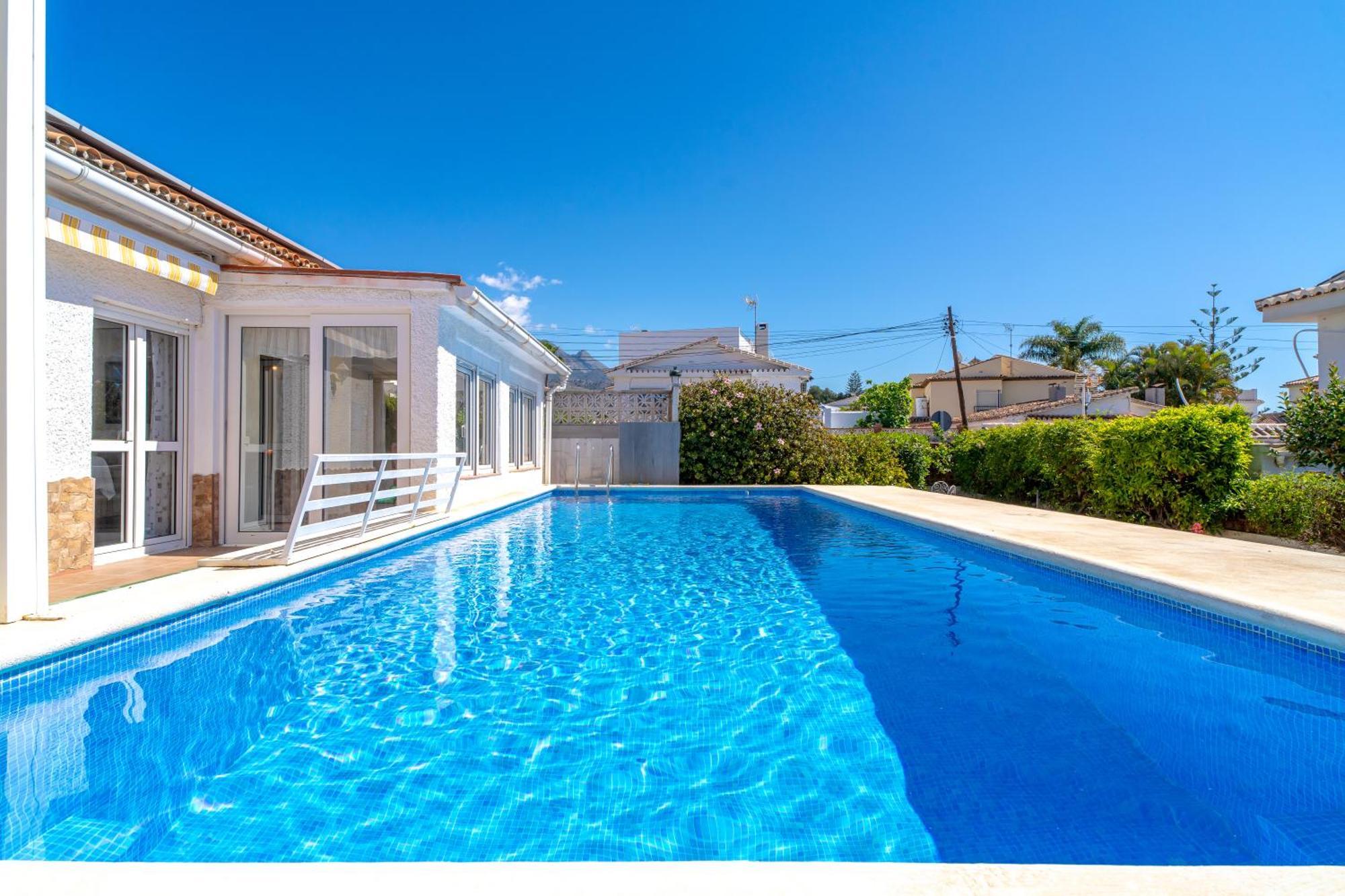 Villa Sevilla Casasol Nerja Eksteriør billede